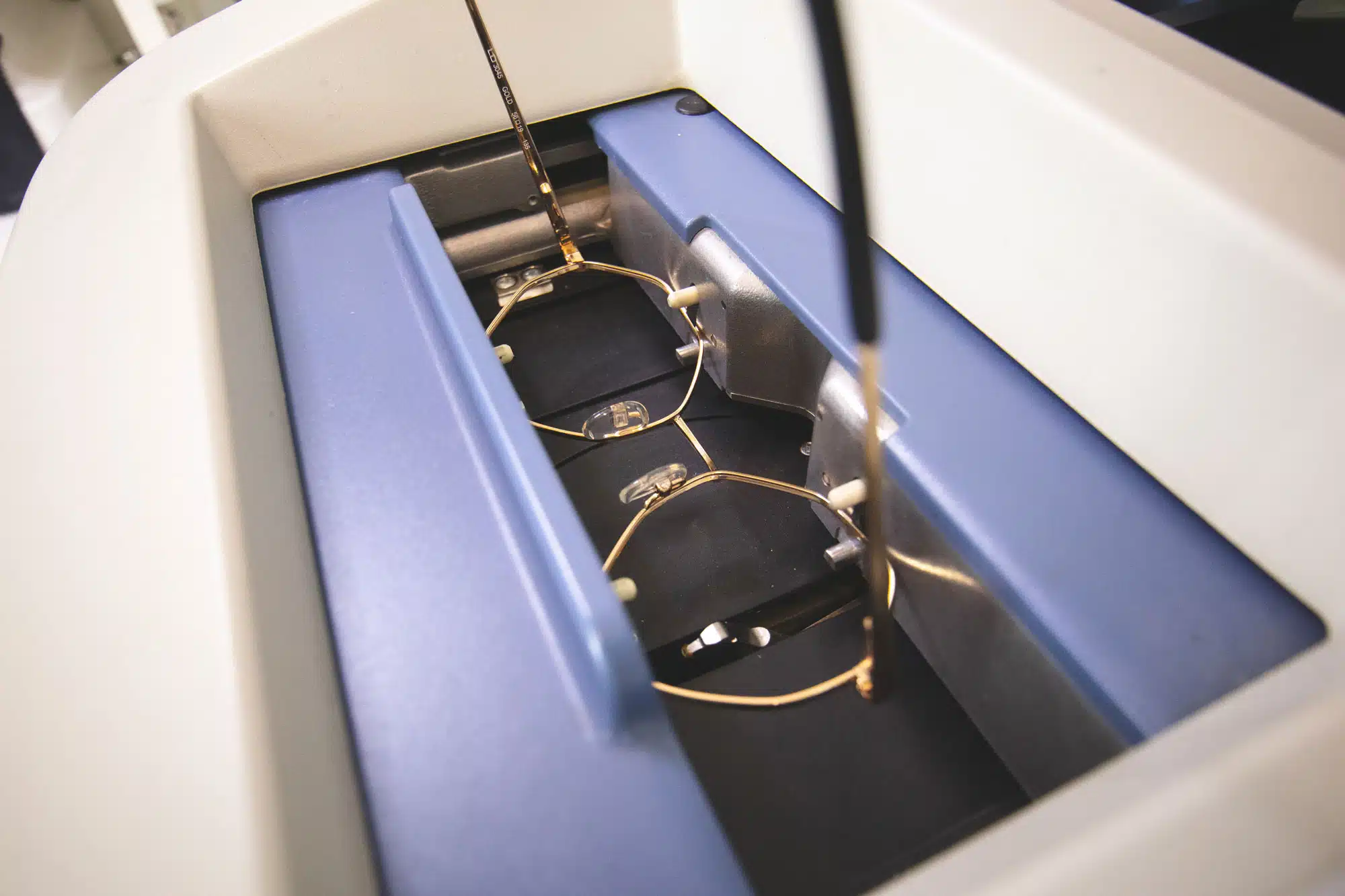 laboratorio occhiali